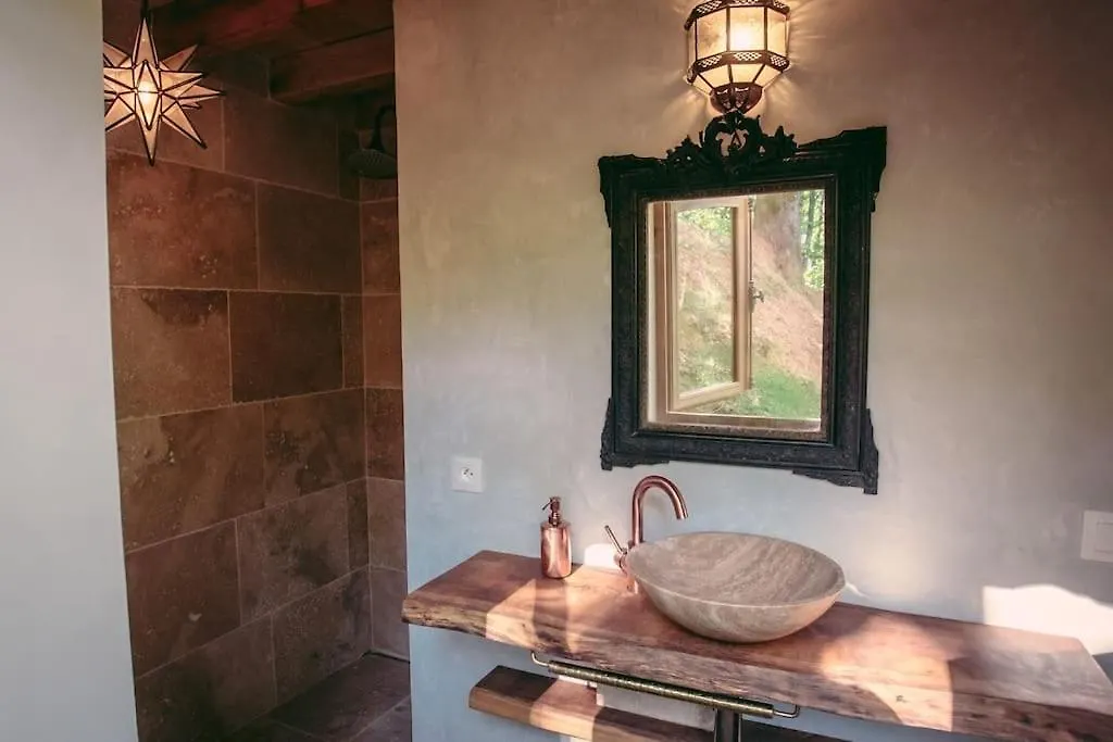 펜션 Lake House II // Alauzet Ecolodge + Nature Spa Castelnau-de-Mandailles