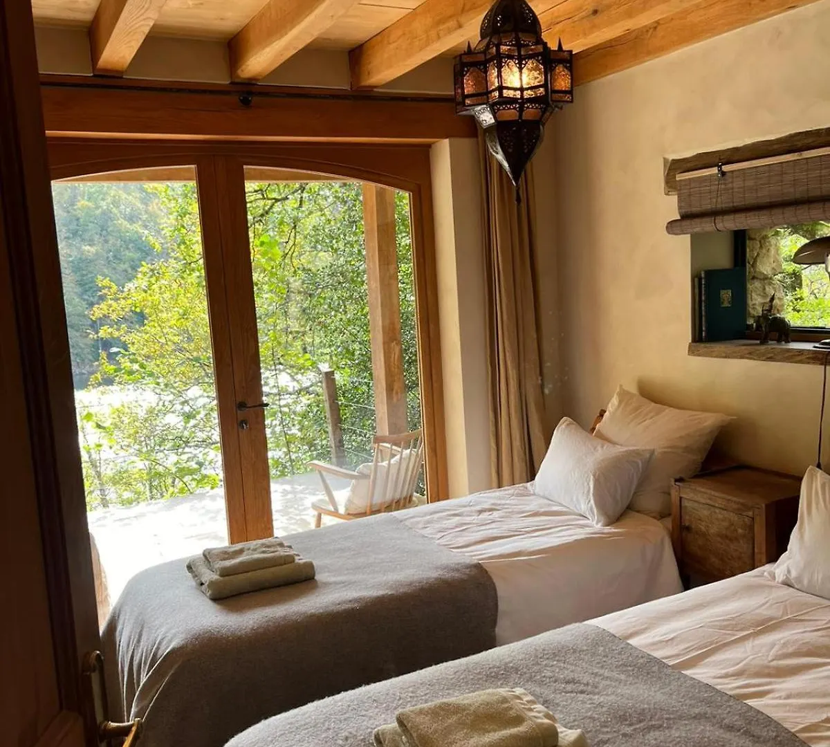 Lake House II // Alauzet Ecolodge + Nature Spa Castelnau-de-Mandailles